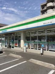 ファミリーマート　加平インター店