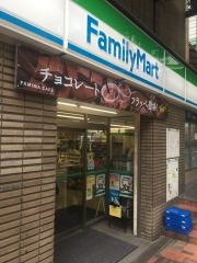 ファミリーマート　アメ村西心斎橋店