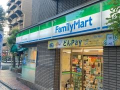 ファミリーマート　アメ村西心斎橋店
