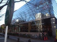 スターバックスコーヒー　ＴＳＵＴＡＹＡ馬事公苑店