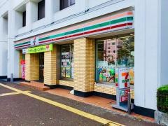 セブンイレブン　高松亀井町店
