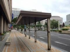 「沖銀本店前」バス停留所
