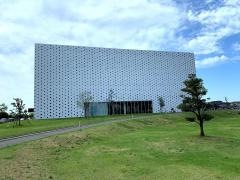 金沢海みらい図書館