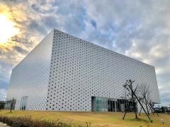 金沢海みらい図書館