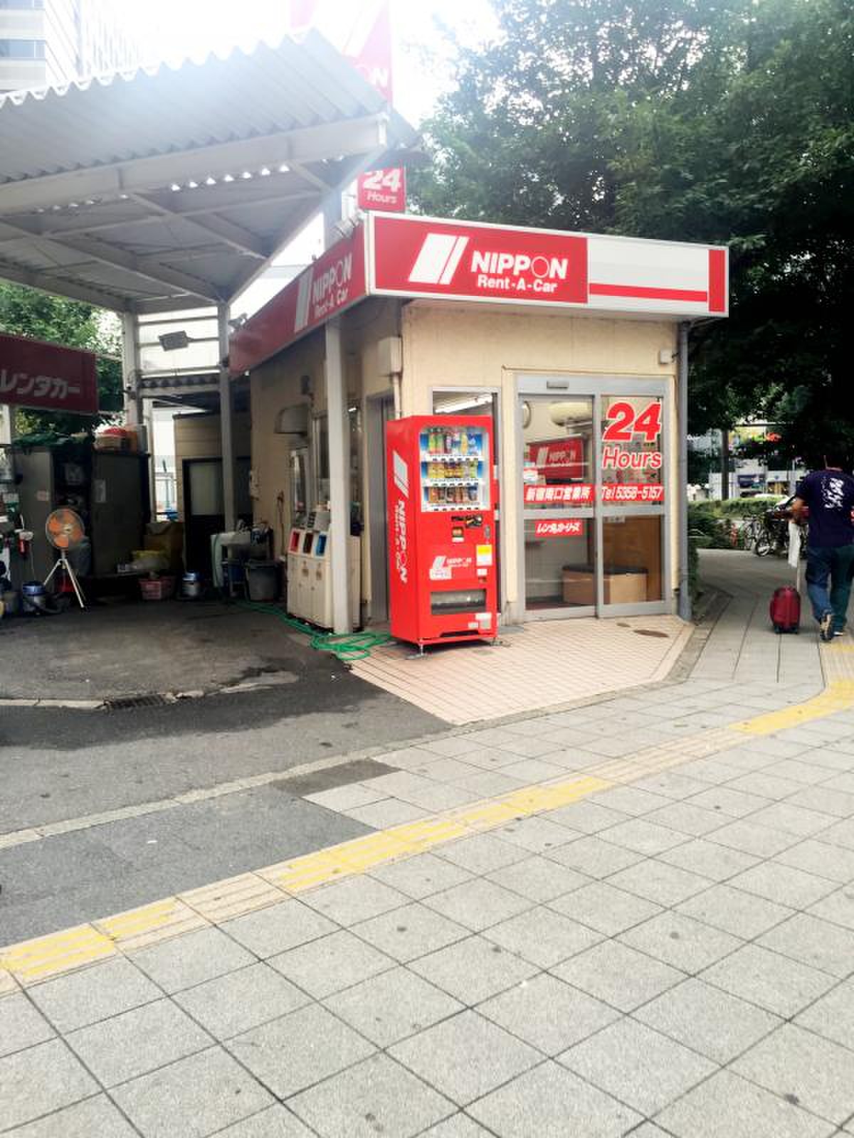 ニッポン レンタカー 新宿 南口 営業 所