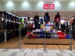 ユニクロ　神戸ハーバーランドｕｍｉｅ店