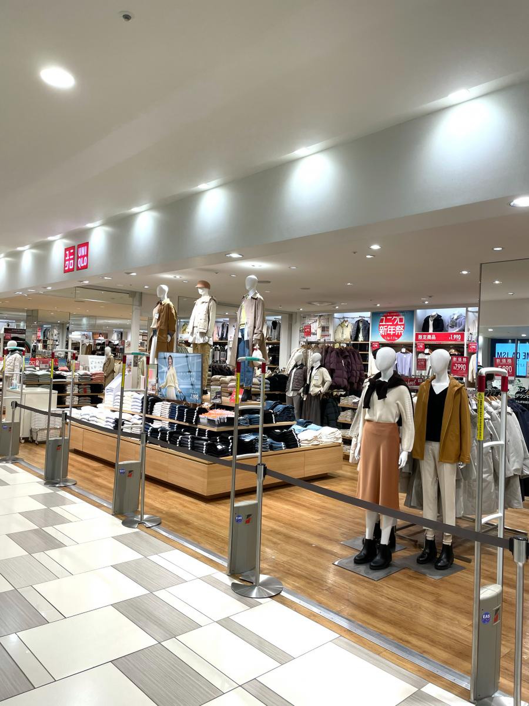 ユニクロ 神戸 ハーバーランド umie 店
