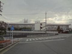 上牧小学校