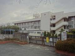 上牧小学校