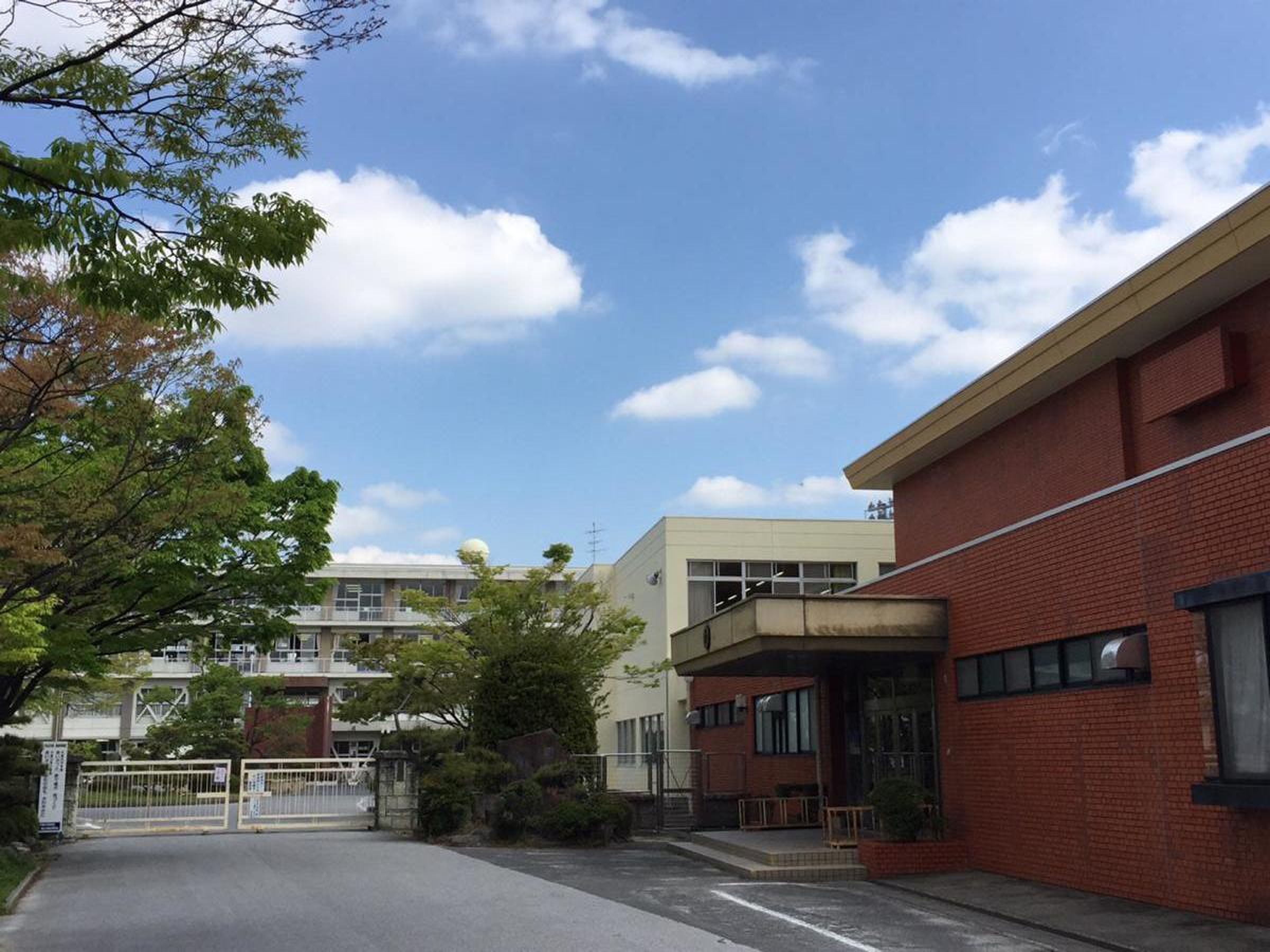 一宮 市立 木曽川 中学校