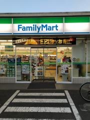 ファミリーマート　八王子高専通り店