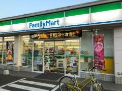 ファミリーマート　八王子高専通り店