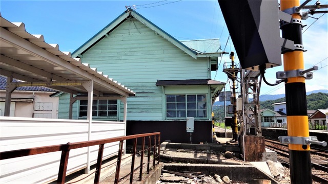舌山駅