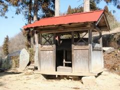 三ツ石稲荷神社