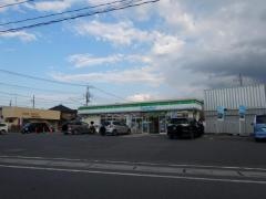 ファミリーマート　川口花山下店