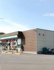 ファミリーマート　野木佐川野店