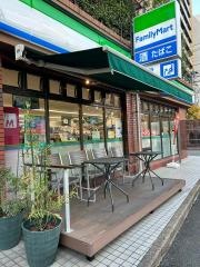 ファミリーマート　博多対馬小路店