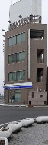 ローソン　八戸駅前店