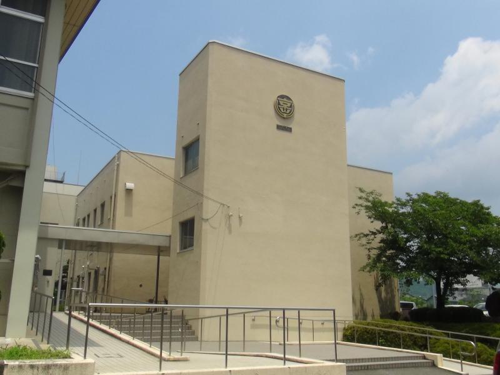 岡山 市立 京山 中学校