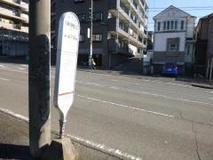 「名瀬小学校入口」バス停留所