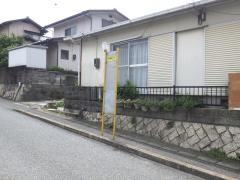 「勝谷新町三丁目」バス停留所