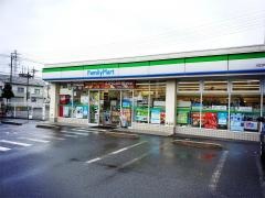 ファミリーマート　川口戸塚東店