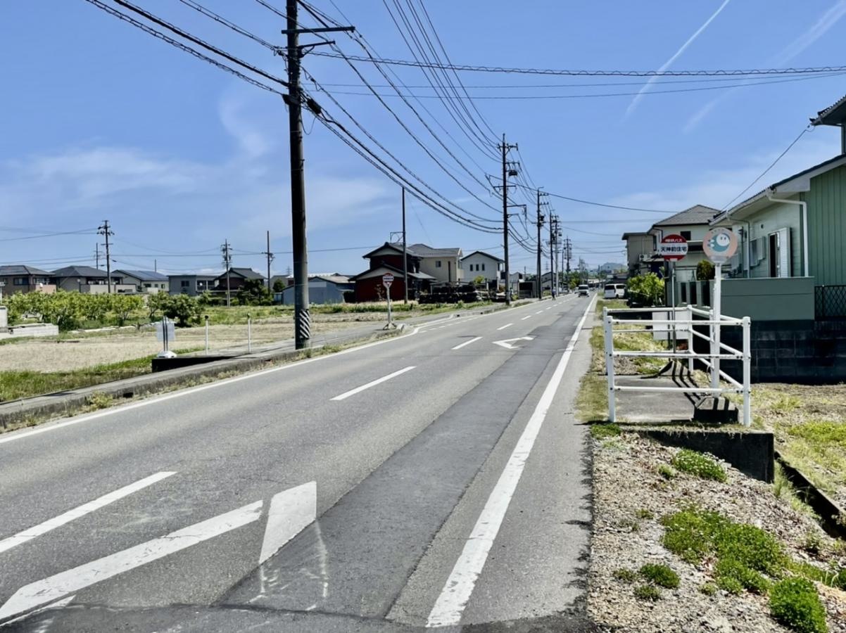 「天神前住宅」バス停留所
