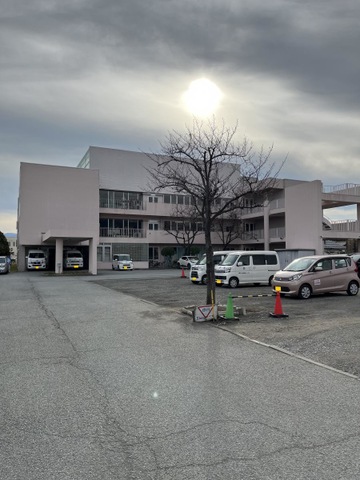 トリアス