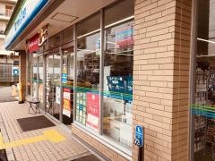 ファミリーマート　豊中東泉丘店