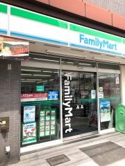 ファミリーマート　東花園駅前店