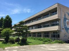 青鳥小学校