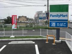 ファミリーマート　吉川保一丁目店