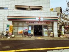 セブンイレブン　鶴瀬駅東口店