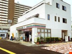 セブンイレブン　鶴瀬駅東口店
