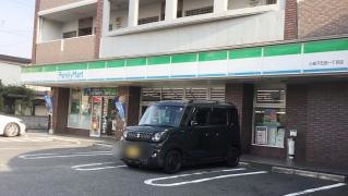 ファミリーマート　小倉下石田一丁目店