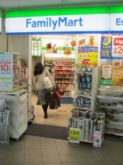 ファミリーマート　柏森駅店