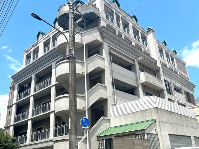リバーサイド中広