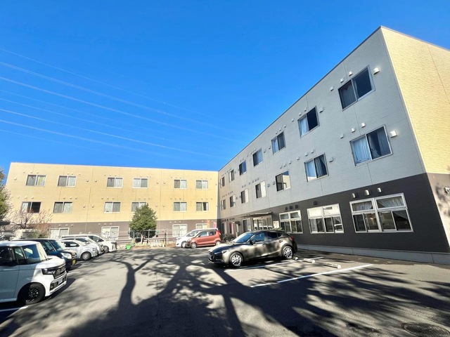 学研ココファン浦和六辻 建物全景