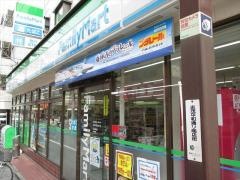 ファミリーマート　赤羽平和通り店