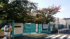 摂津小学校