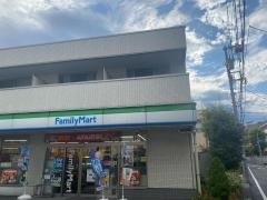 ファミリーマート　東大井三丁目店