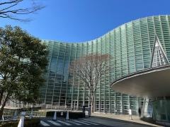 国立新美術館