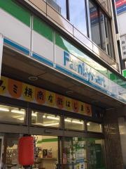 ファミリーマート　銀座みゆき通り店