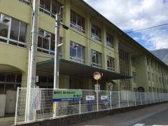 石津小学校