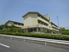 三石小学校