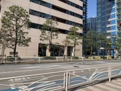 ファミリーマート　リバージュ品川店