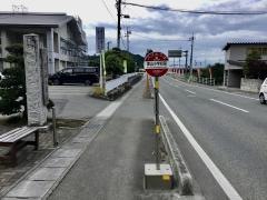 「津山小学校前」バス停留所