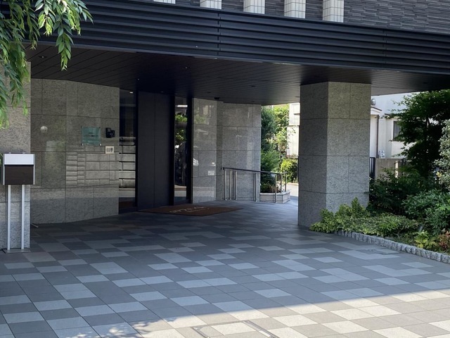 アズハイム練馬ガーデン 建物全景