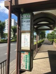「東三番街」バス停留所