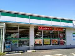 ファミリーマート　東近江川合町店